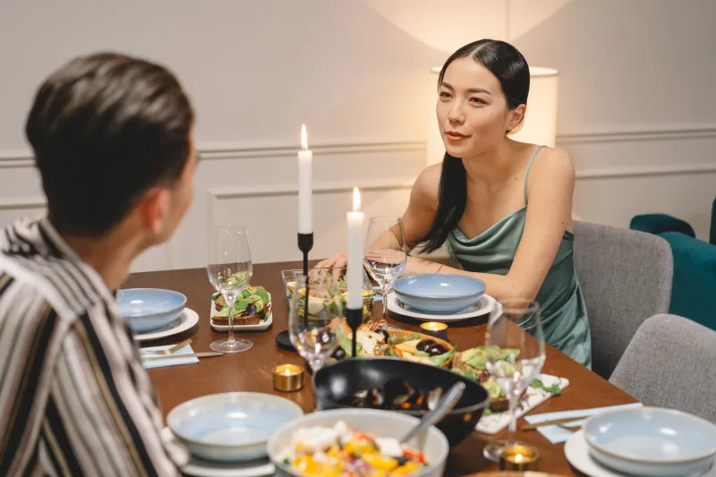 The Measure of a Gentleman: Thoughtful Gestures That Elevate Every Shared Moment